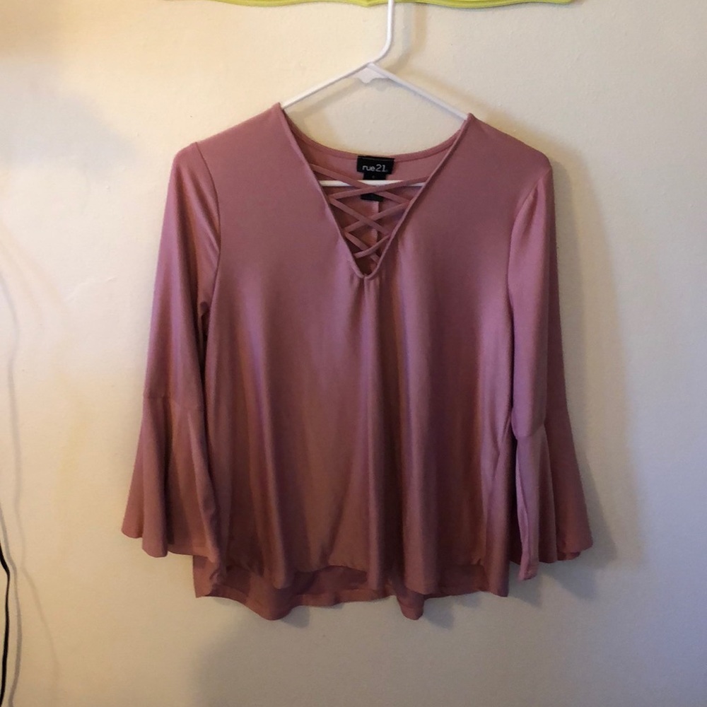 Cross cross and bell sleeve shirt